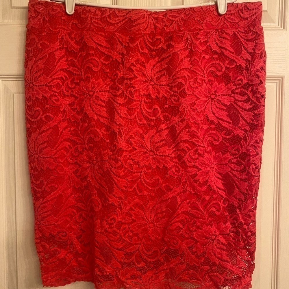 Lace skirt